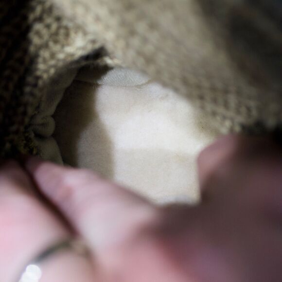 UGG Australia Cardy Beige Knit Button Up Sweater Winter Snow Boots Women Size 7 - Picture 14 of 15